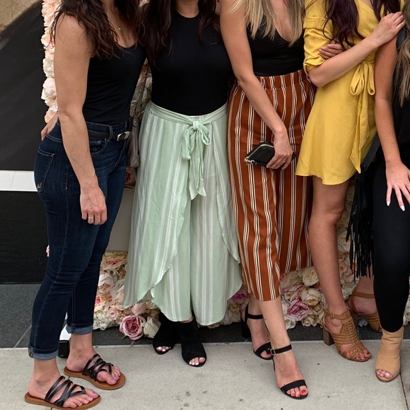 Green and white striped flowy capri pants - Picture 1 of 4